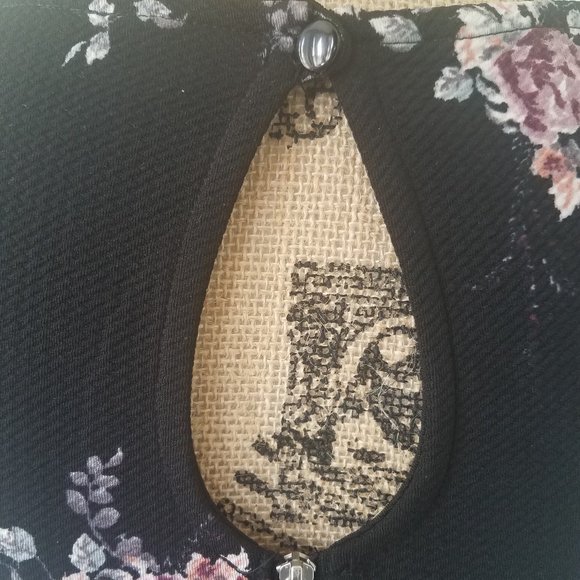 Floral Dress - Picture 4 of 8